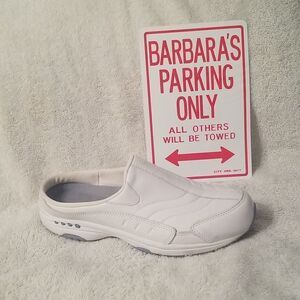 Easy Spirit White Mules SZ 8.5 W